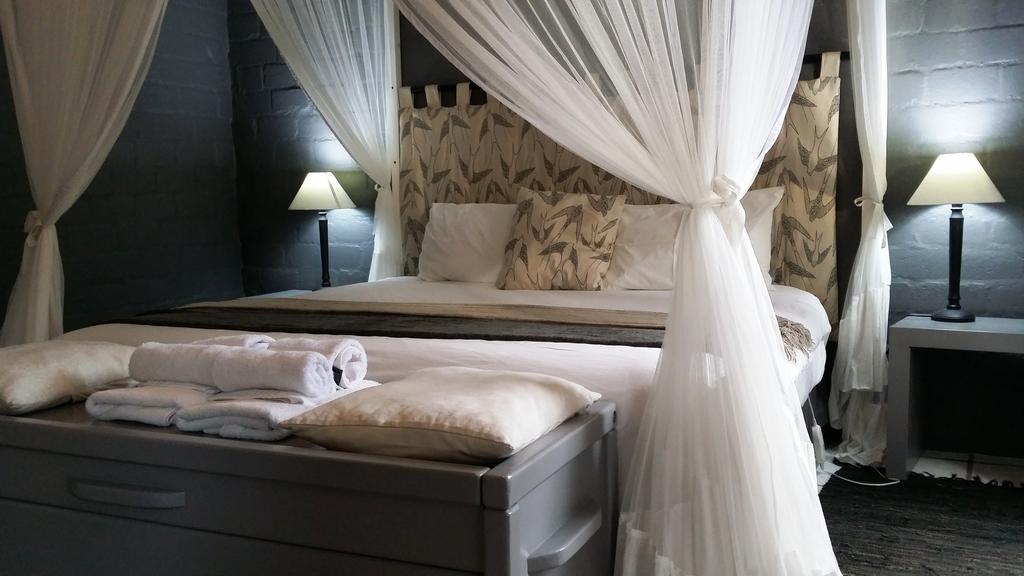 Hornbill House Self Catering Accommodation Hermanus Ngoại thất bức ảnh