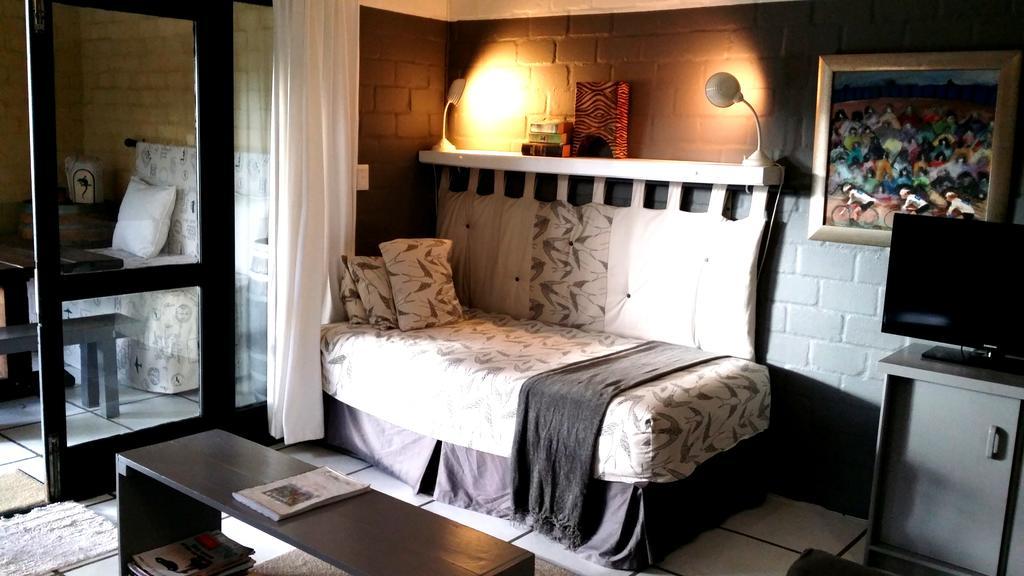 Hornbill House Self Catering Accommodation Hermanus Ngoại thất bức ảnh