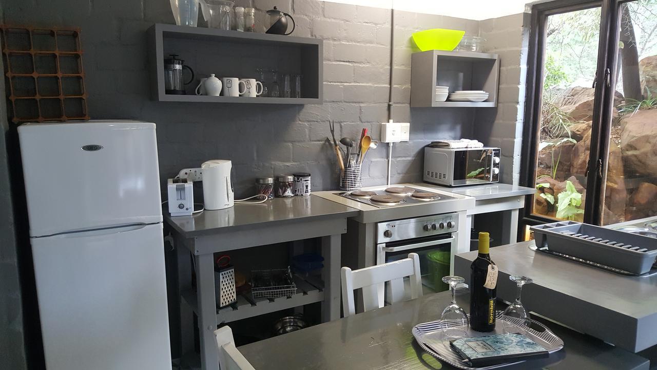 Hornbill House Self Catering Accommodation Hermanus Ngoại thất bức ảnh