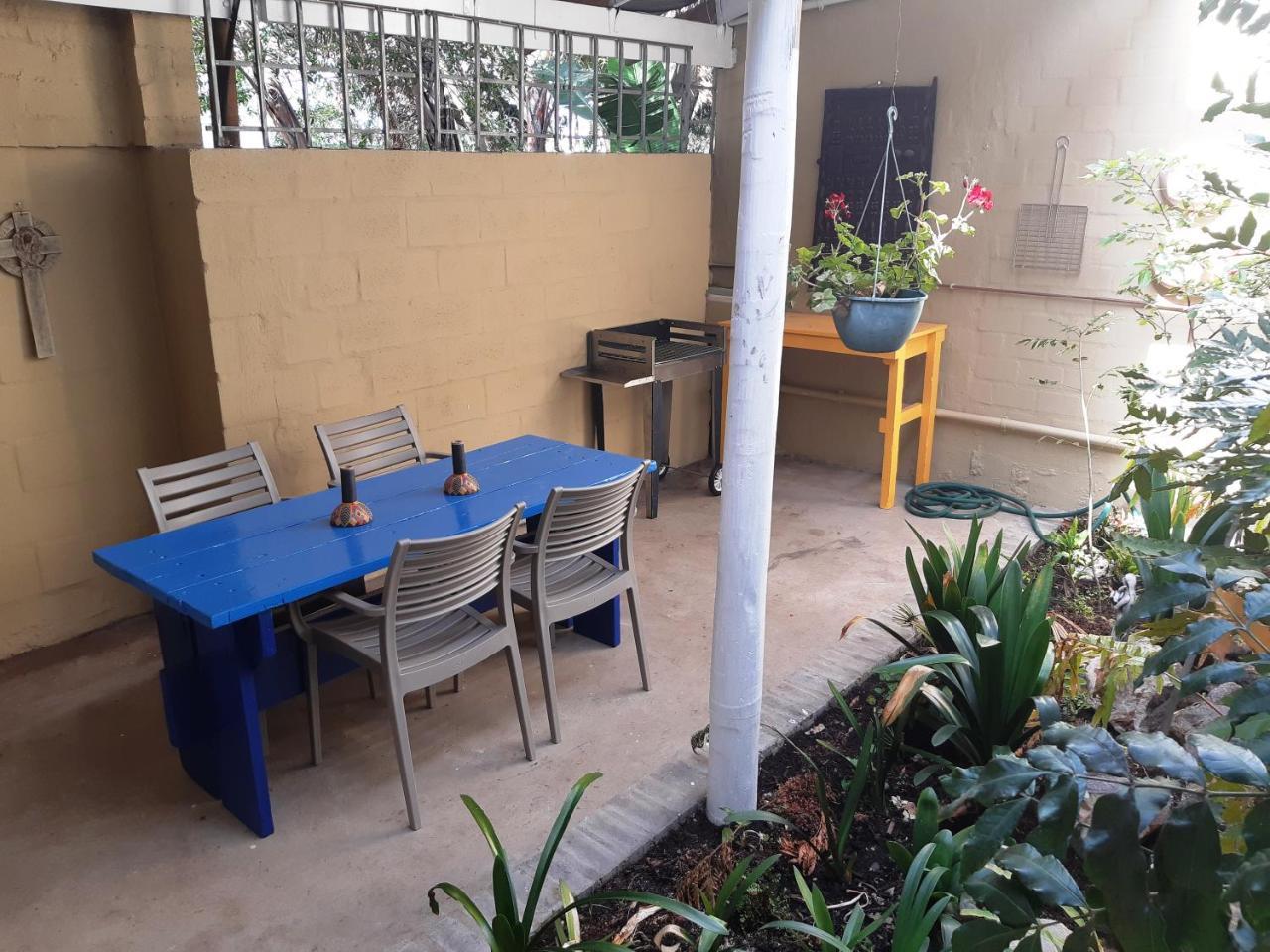 Hornbill House Self Catering Accommodation Hermanus Ngoại thất bức ảnh