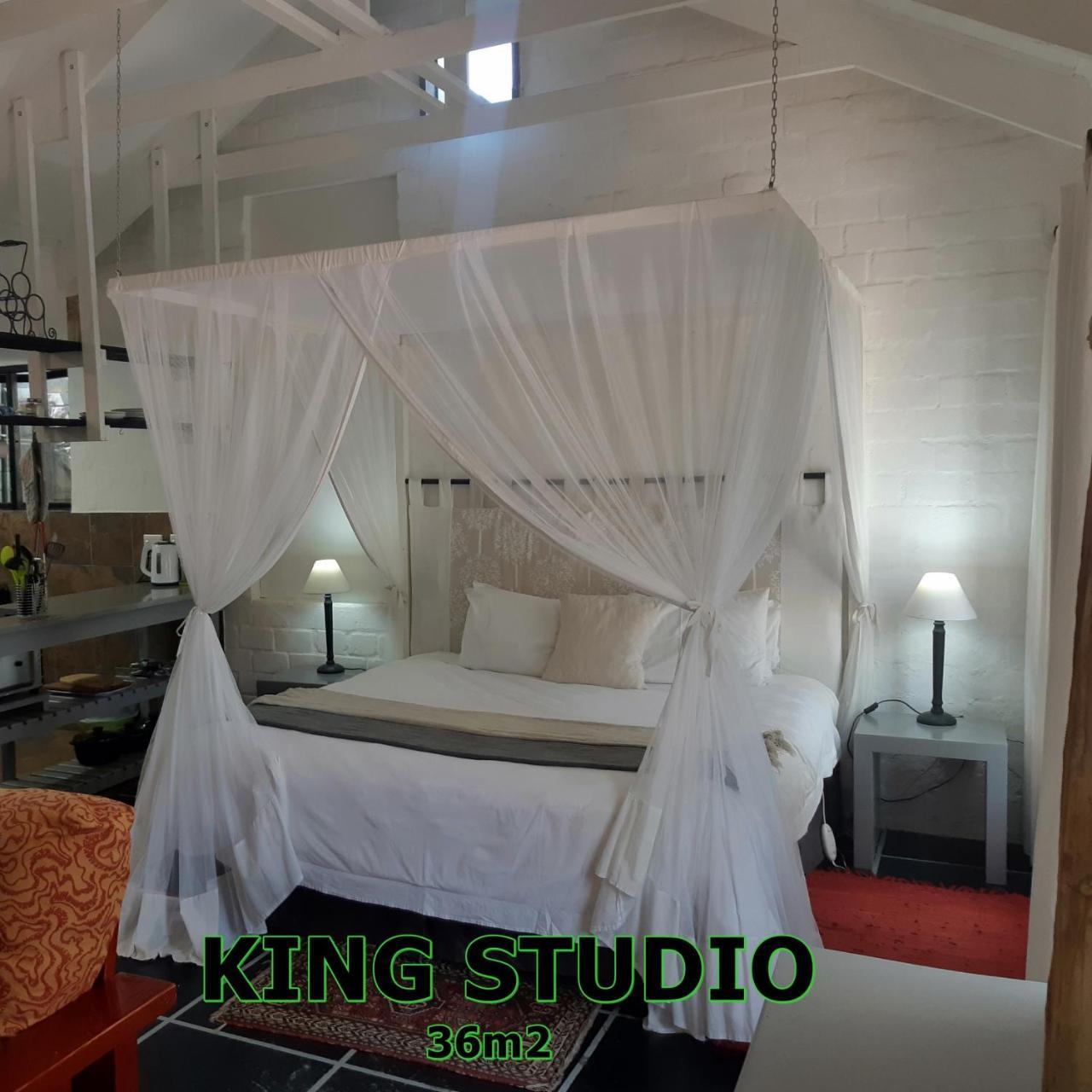 Hornbill House Self Catering Accommodation Hermanus Ngoại thất bức ảnh